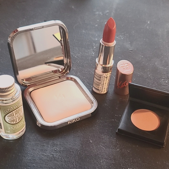 4 pieces - Picture 1 of 9